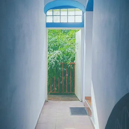 Atlas With Shared Bathroom 民宿 布拉迪斯拉发