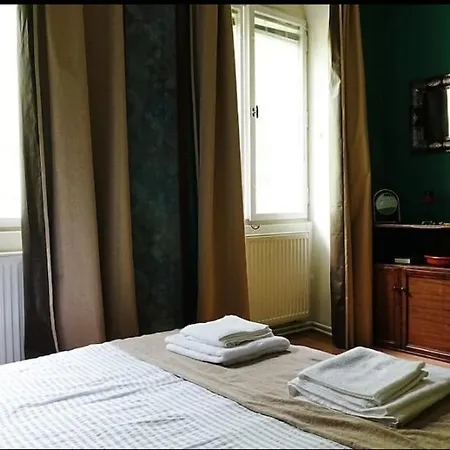 Ubytování v soukromí Atlas With Shared Bathroom Bratislava