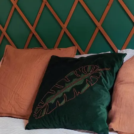 Atlas With Shared Bathroom * Pressburg