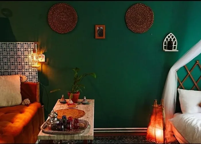 ホームステイ Atlas With Shared Bathroom ブラチスラヴァ