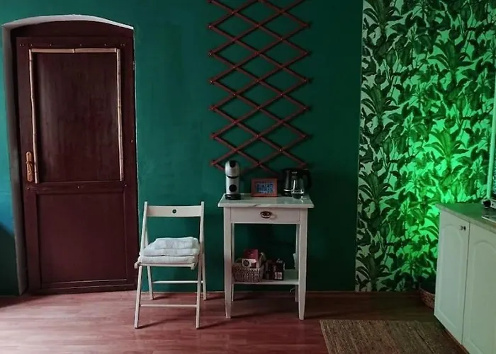 Atlas With Shared Bathroom