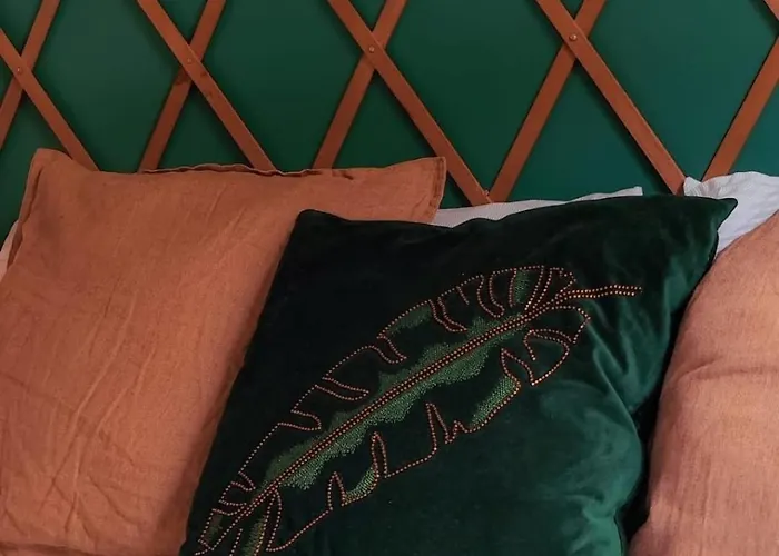 Atlas With Shared Bathroom * ブラチスラヴァ