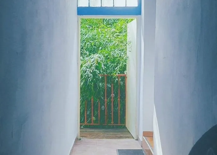 Atlas With Shared Bathroom ホームステイ ブラチスラヴァ